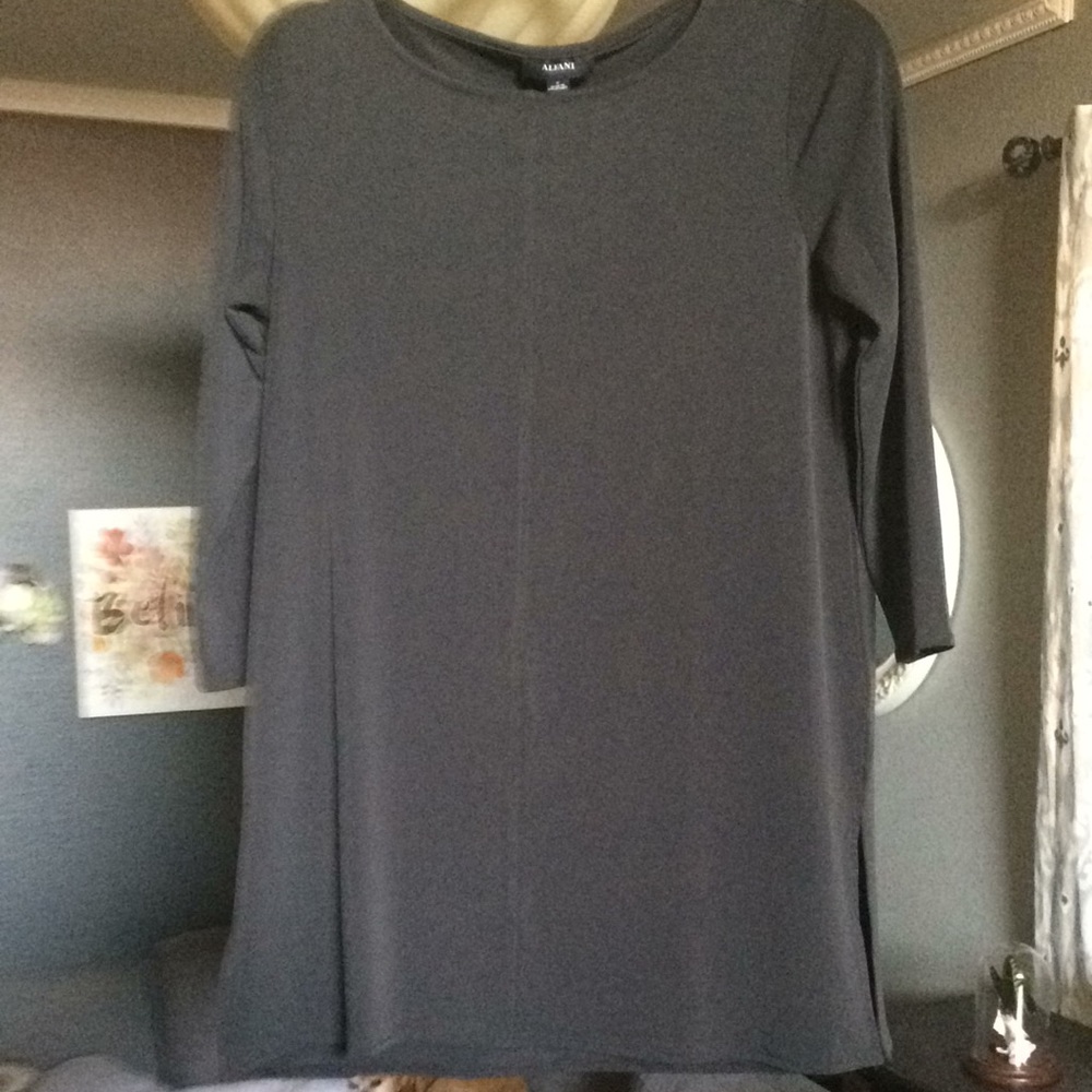 Beautiful lady  night out dress 👗